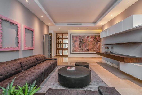 Transform Your UK Master Bedroom: 10 Steps to Crafting a Lavish En-Suite Bathroom